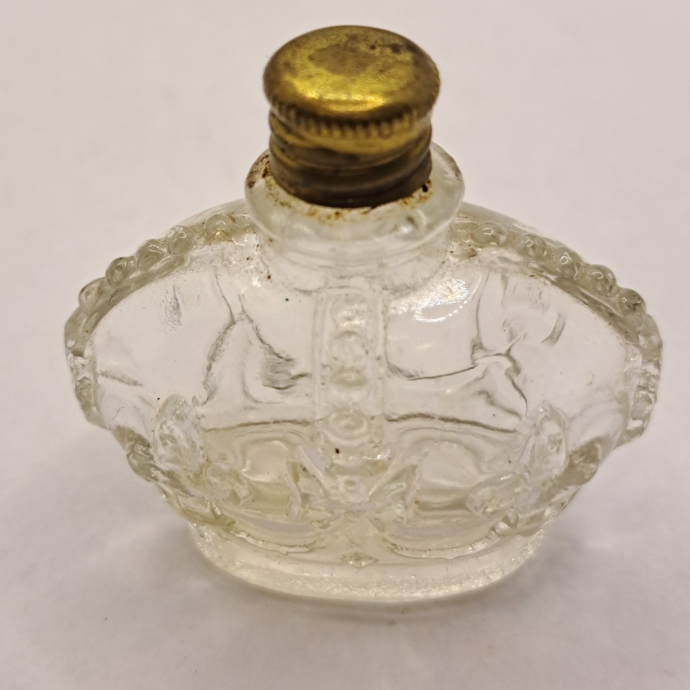 Vintage Royal Crown Cologne Bottle w gold metal Screw Cap